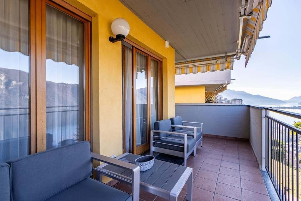 Wraparound Lake Views Bellavista Residence Campione dʼItalia Exterior foto
