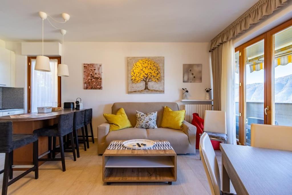 Wraparound Lake Views Bellavista Residence Campione dʼItalia Exterior foto